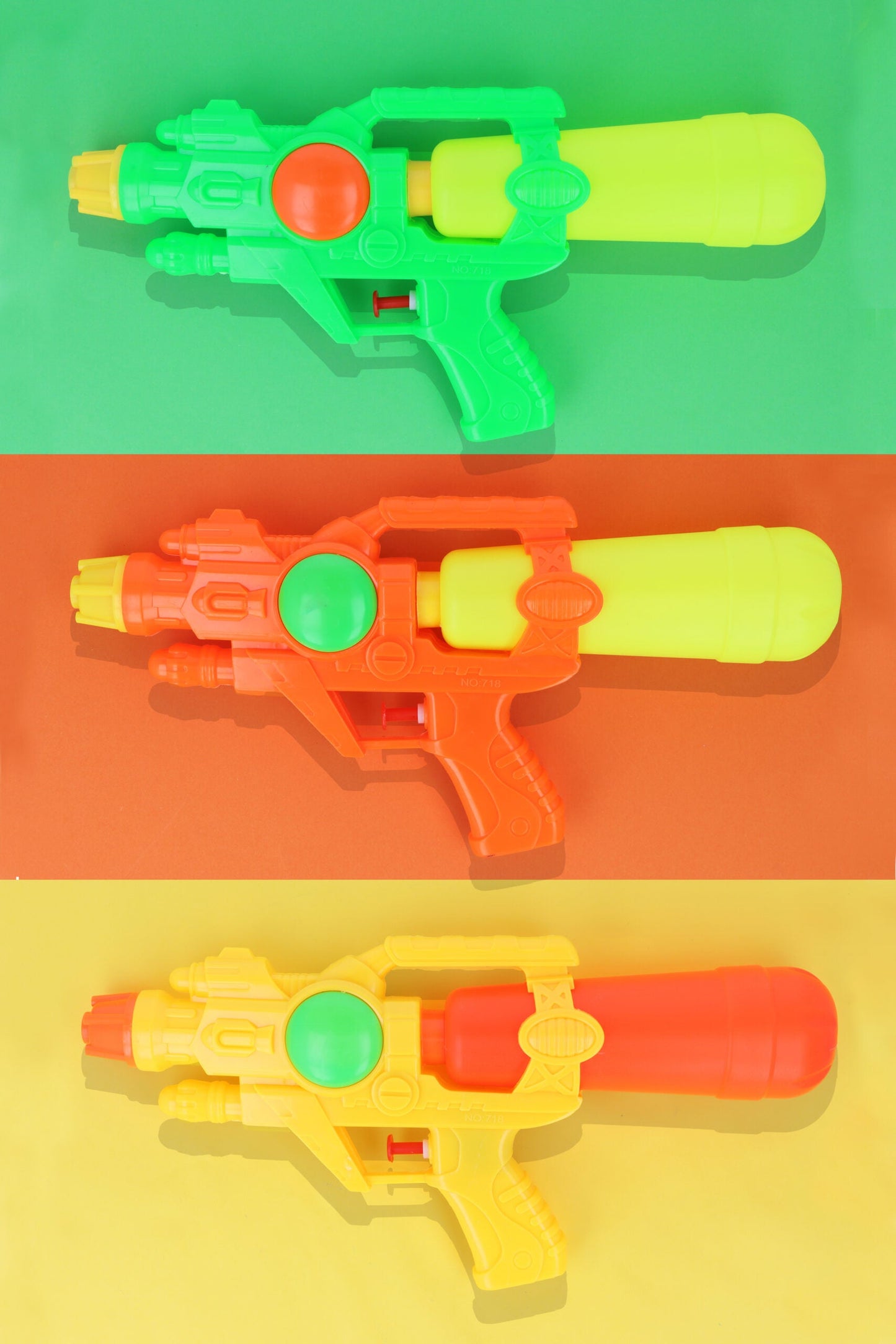 Children's Large Plastic Outdoor Water Gun 31cm Assorted Colours R08291