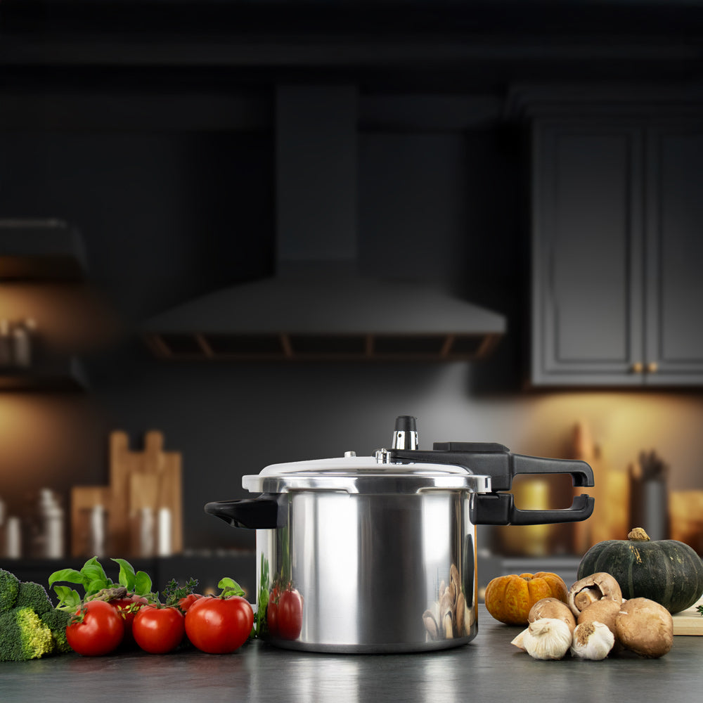 SQ Professional Aluminium Pressure Cooker 7 Litre 4619