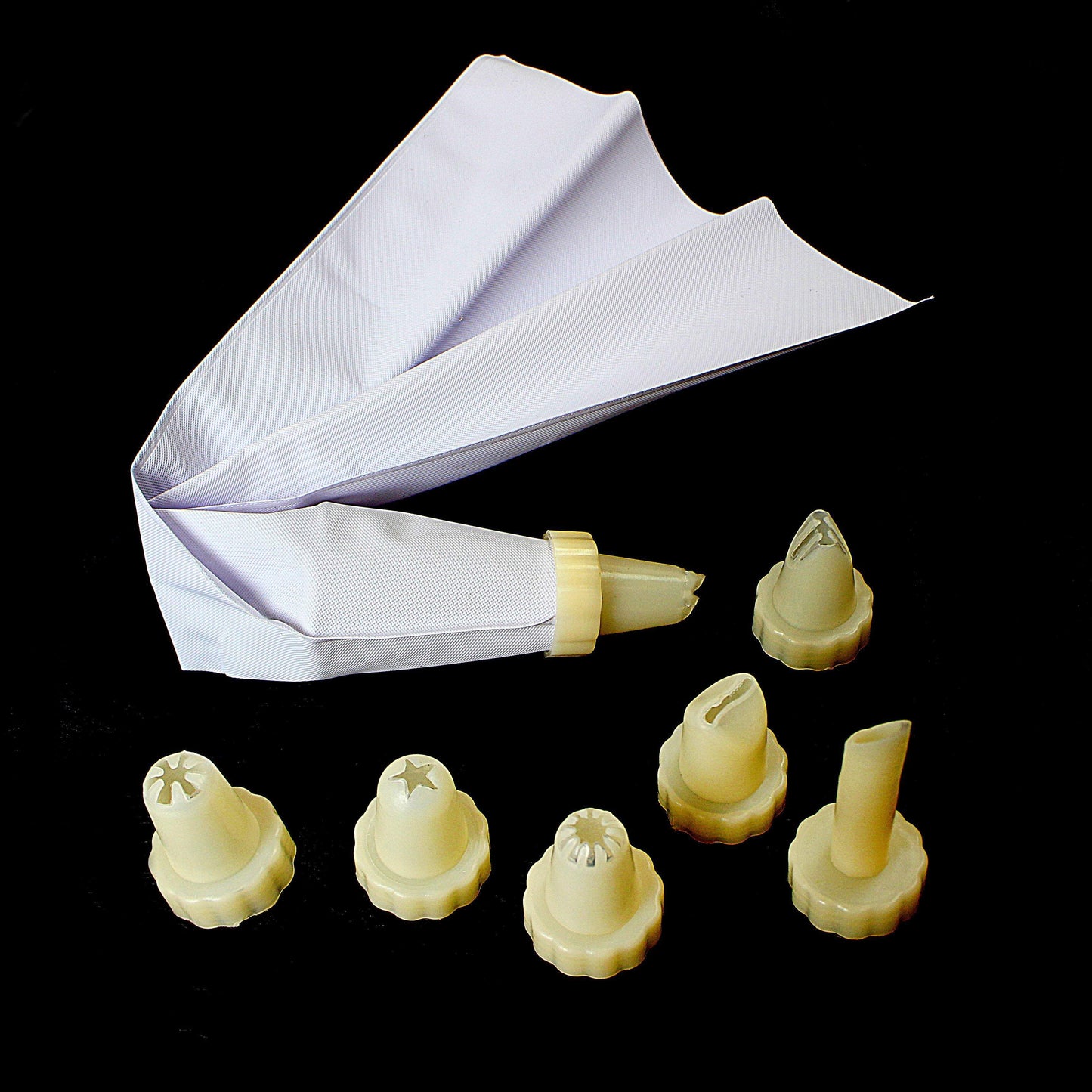 Standard Icing Bag with 7 Nozzles Set – SKU 1053